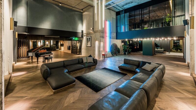 Loft Living Piano met bank en bar A'DAM Events