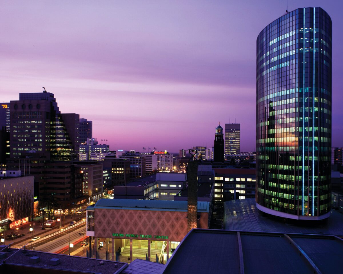 Postillion Hotel & Convention Centre WTC Rotterdam by Night