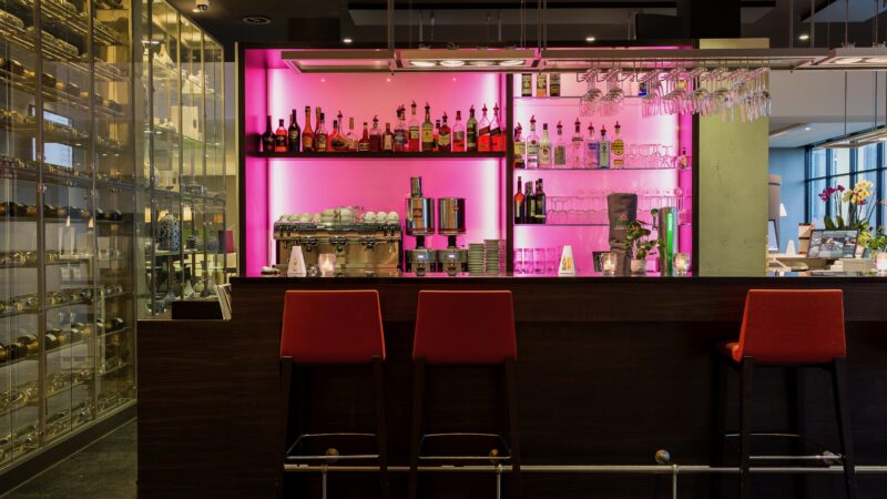 Postillion Hotel Utrecht-Bunnik borrel bar