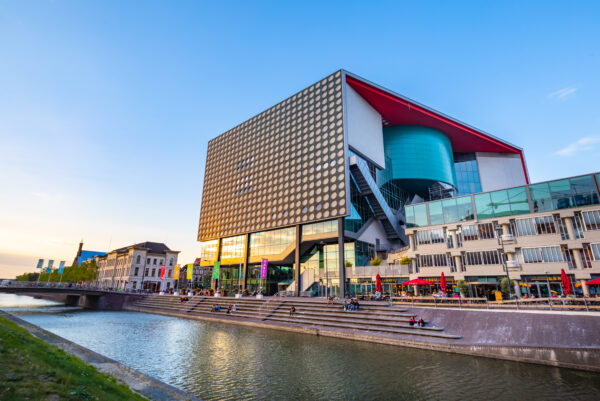 TivoliVredenburg buitenkant - foto Michiel Ton