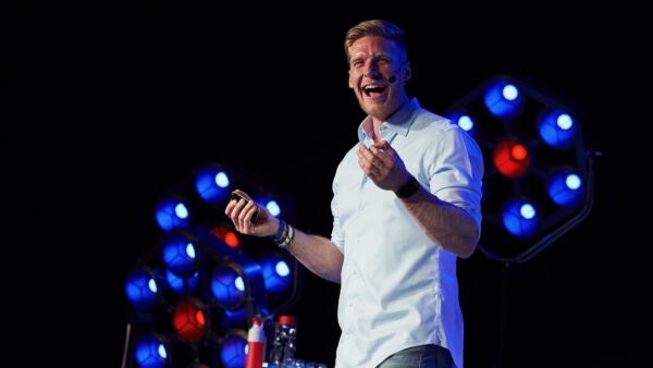 Kevin Weijers spreekt over experimenteren en ‘21 dagen niet klagen’