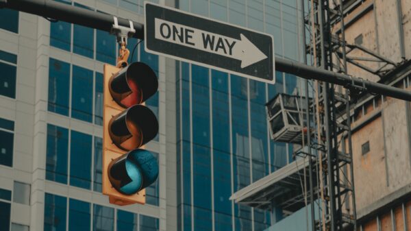 Stoplicht met bord one way