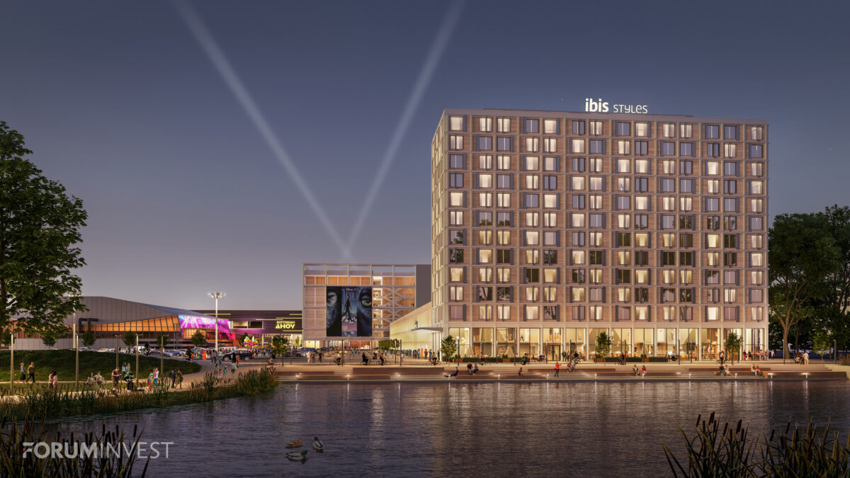 Naast Rotterdam Ahoy komt het ibis Styles hotel - Beeld: Foruminvest