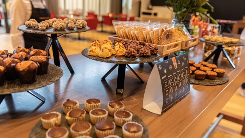 BFoto - Locatietour Utrechtse Heuvelrug - buffet met koekjes