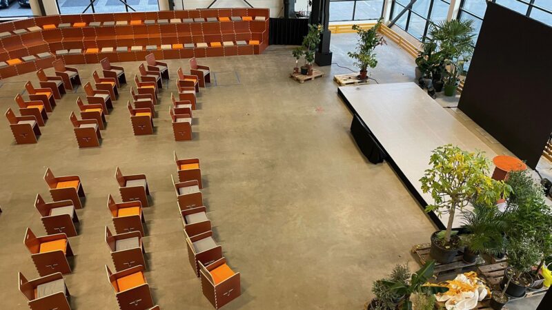 Ideeentheater modulaire zitplekken - arena - banken - stoelen