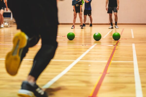 Trefbal in gymzaal