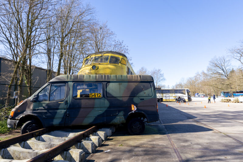 LindaOpLocatie Twente_botsing trein en auto