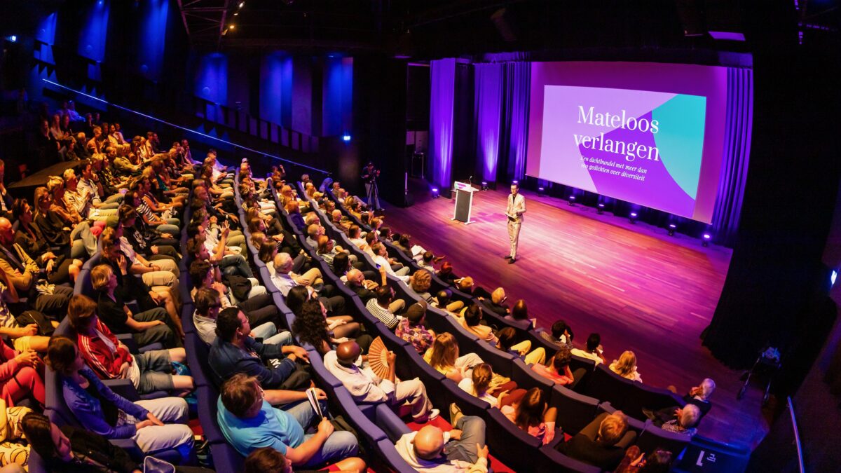 Lancering dichtbundel XSAGA - Mateloos Verlangen - beeld Kevin Verkruijssen