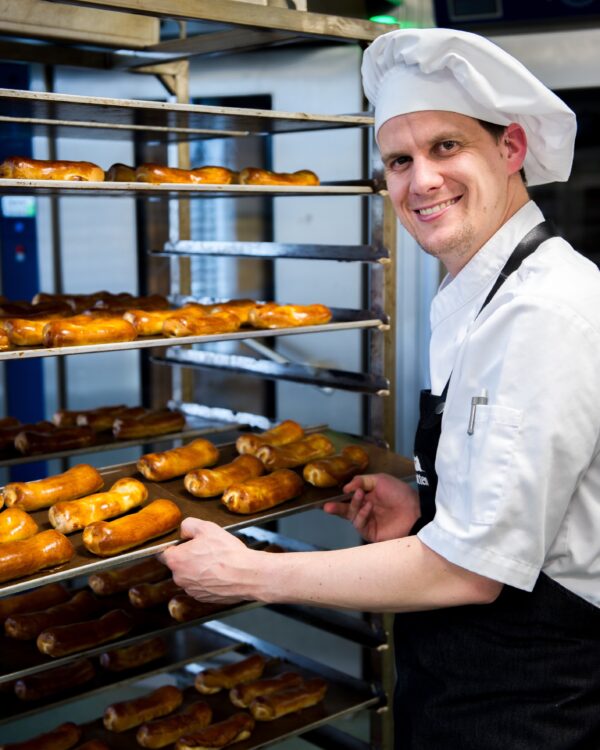 Hutten Food & Design - worstenbroodjes in Bakkerij Samenwerkers (9)