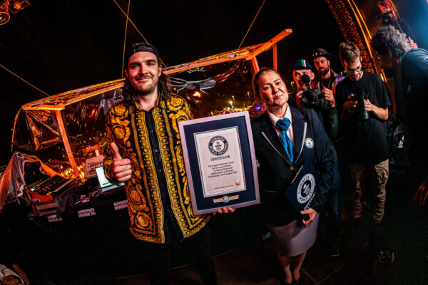 Reinier Zonneveld - Guiness World Records - Karren maar festival_byMaartendeBruinFotografie