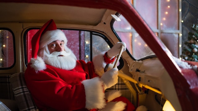 Kerstman in auto- The Event Company verandert CM.com Circuit Zandvoort in kerstparadijs