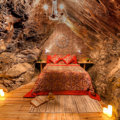 Go Below grotto hotelkamer
