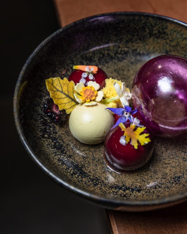 Hete Peper - foto Eline Mooij - gerecht met bolletjes op bord