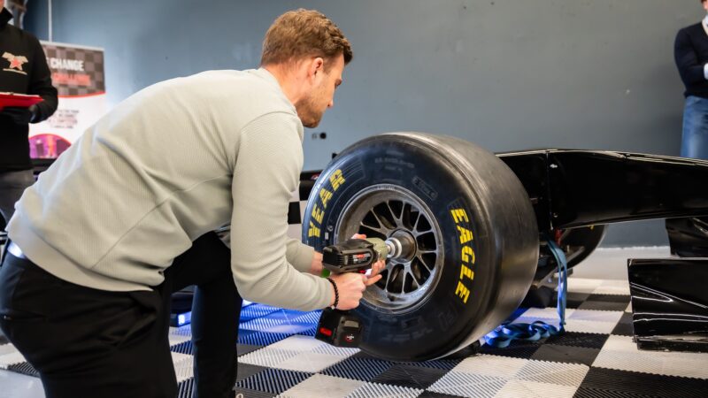 Circuit Zandvoort _ TEC CZ F1 Bandenwissel