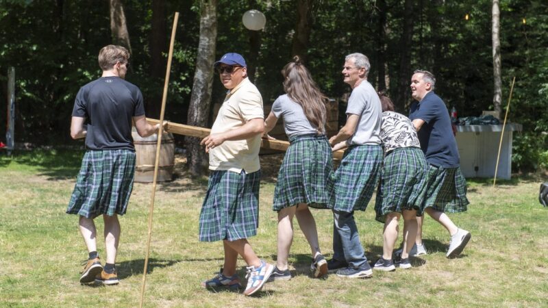Uitjesbureau - Feest Isah - Touwtrekken